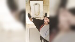 I just went to my fave public toilet to wank off after a exercise in my gym clothes