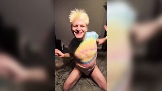 Lad with good-sized booty dirty dancing in panty