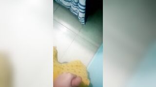Amylove3S Bashful Man Finds His Very first Jizz shot Alone