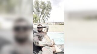Juan Lucho fapping off