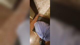 Reto 068 - Caught Lowering the Litter Bare