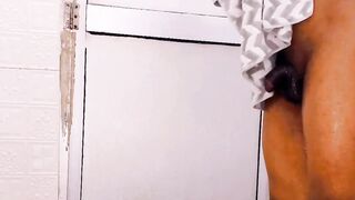 PANSY ARMS GRAB MAN-MEAT IN CRAMPED PORCELAIN THRONE