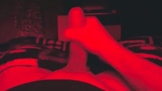 Me acaricio en la habitación roja!