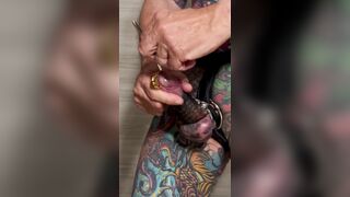 Jacques Kiros wanks and eventually ejaculates during a sounding sesh