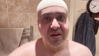 Muslim Urinating