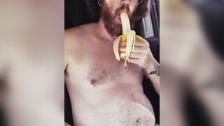 Masterful inhale sesh for nerdy dadbod