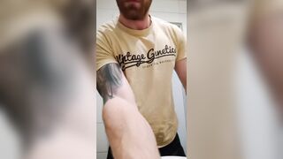 muscled dude bodybuilder muscle idolize and jerk