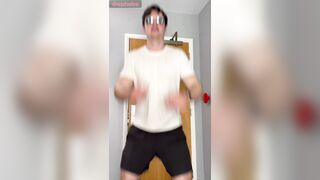 Nude juggling!