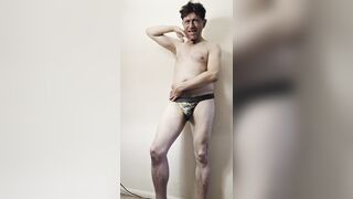 Masculine Stripper Maolo Spectacle WOWOWOWOW!