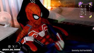 SPIDER DUDE wanking off and jism while zizzing in bootie