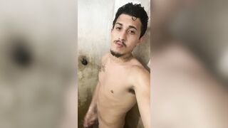 Me masturbei no banho