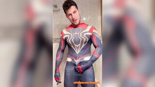 I jizz sans arms in the spiderman suit