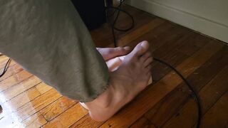Face Footrest While Getting Work Done! Utter flick 26 mins!