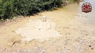 Mudbath in cream colored, light filth - like vanilla pudding brief version