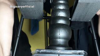 Estrenando silla y haciendo pruebas con juguete