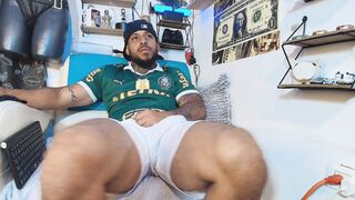 Do you like the bulk of footballers?