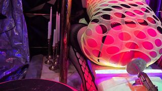 Xxx rump opening up with fucktoy gusto hard-core