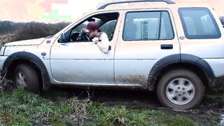 OFFROAD Freelander TD4 4x4 flipping and gettig stuck in dirt