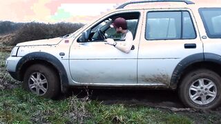 OFFROAD Freelander TD4 4x4 flipping and gettig stuck in dirt