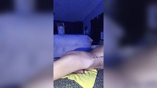Twinky dude jizzing no-forearms