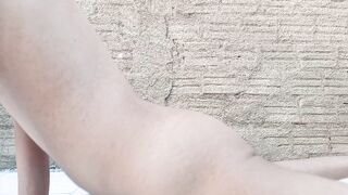 Having excellent hookup on a cushion outdoors