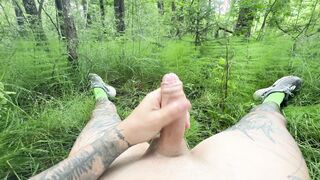 Wild Dude enjoy masturbating Off & Spunking