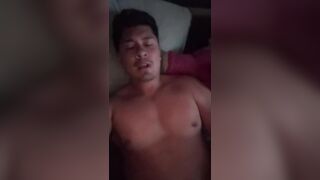 NOISY MASCULINE CLIMAX: School jock luvs time alone until beating noisy climax with enormous popshot