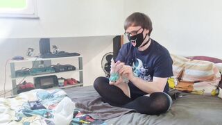 Femboy smashes his Tentacle fleshlight for the very first time
