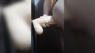 Gran fake penis en femboy