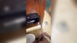 BigDick Fapping In The Club Bathrooms
