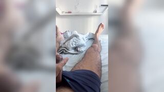 Pau grande explodindo gozo farto