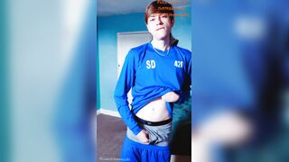 Jerking off in my footie kit