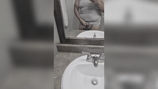 Masturbándome antes de ducharme