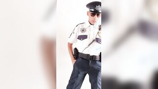 029 DO YOU LIKE My UNIFORM? COP POLICE OFFICER UNIFORMES 09-2026.
