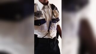 029 DO YOU LIKE My UNIFORM? COP POLICE OFFICER UNIFORMES 09-2026.