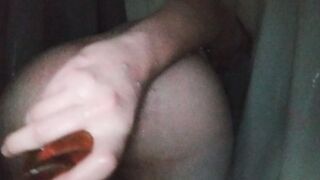 Showering lad plows his crevasse and queefs