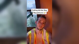 RED-HOT SPOKEN SCHOOL LAD NAKED TikTok Model @GayWolfTok
