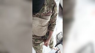 Проведи час з військовим