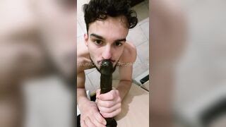 Fit Bulky Twink Deepthroating Large Ebony Fake penis - POINT OF VIEW Caboose Look & Jaws Popshot