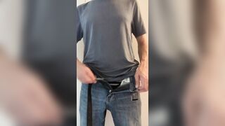 This knob enjoys cumsluts