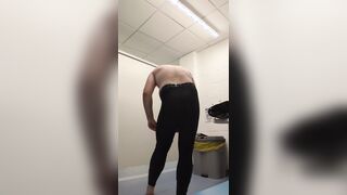 sexyyfox1 disrobing and showcasing off gigantic backside
