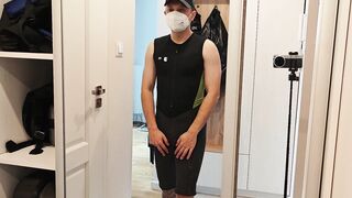 Muscled Euro guy poses in stellar boxer cut-offs
