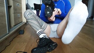 Luxurious, sweat-soaked soles of a super-hot guy