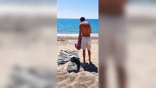 Naturist beach/Playa nudista