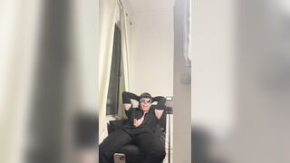 Mecánico se saca la verga