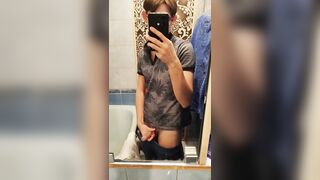 Позирую перед зеркалом