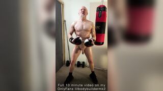 Greased up bulky boxer. Instance of my OnlyFans custom-built movies. Satiate consider joining: lilbodybuildermk2