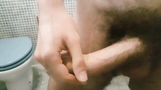 ULTRA-KINKY HAND-JOB BEFORE DOUCHE