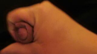 Masturbe (288) with one testicle