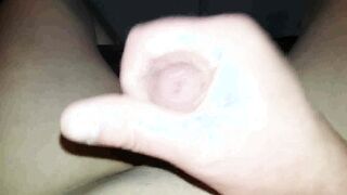 Masturbe (268) with one testicle